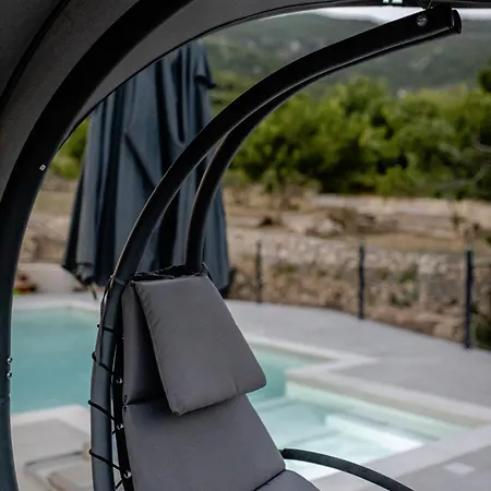 Apartment M&m With Pool