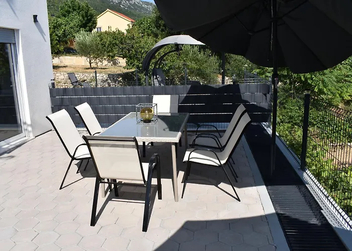 Lägenhet M&m With Pool